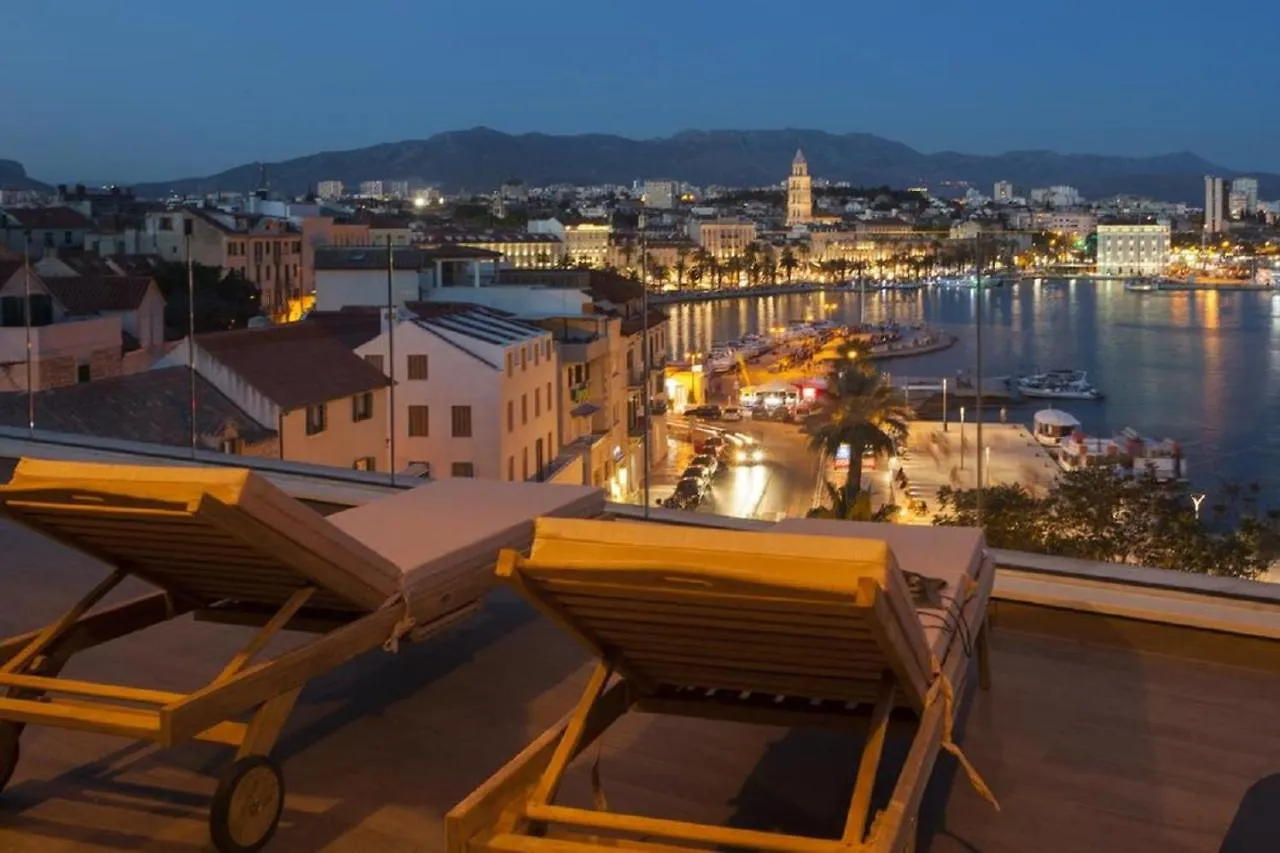Apartment Ferienwohnung Netflix The Weekend Away Movie Penthouse In Split Kroatien