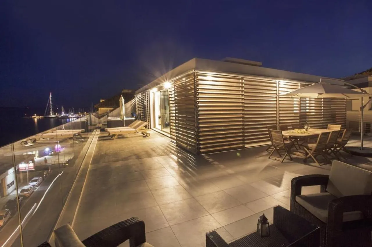 Apartment Ferienwohnung Netflix The Weekend Away Movie Penthouse In Split